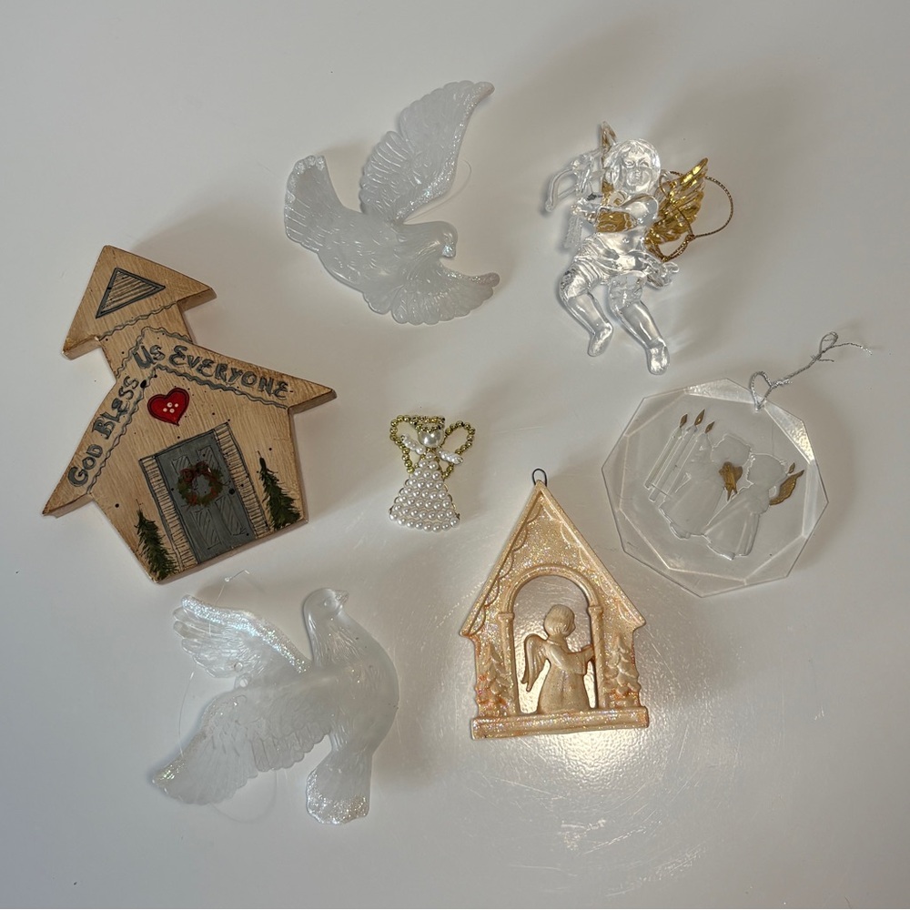 Bundle of 7 Vintage Christmas Ornaments